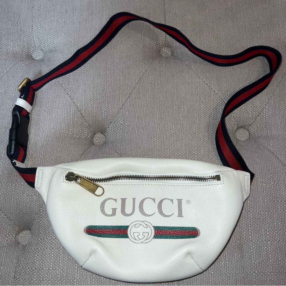 Gucci Logo Belt Bag